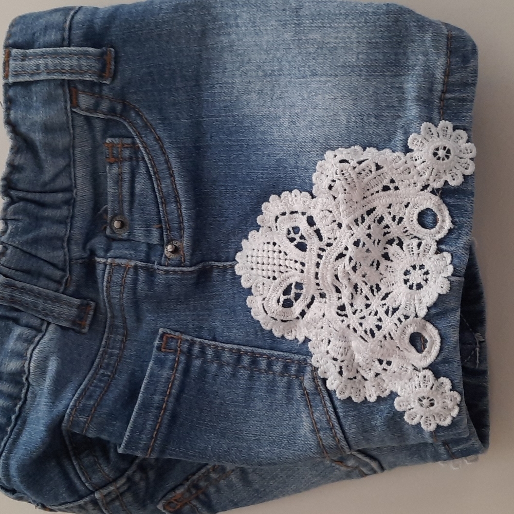 Shorts by Cat & Jack - Size 3T - Picture 3 of 6